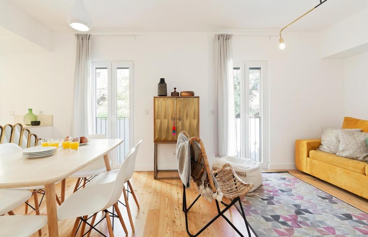 Bright 2 Bedroom With Parking In Gasthof Lissabon